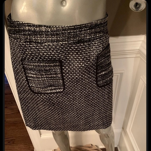 NWT ANN TAYLOR Tweed Black A-Line Skirt Sz 6 - Picture 1 of 4